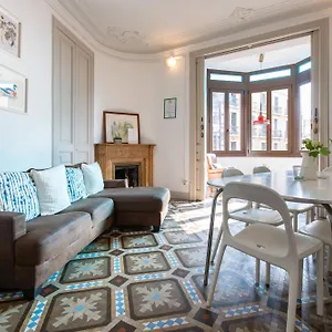 Apartment B21-apartamento Modernista Grupos